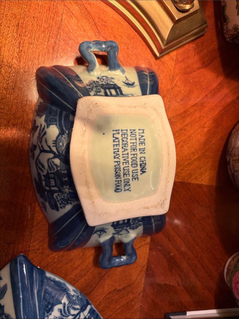 Blue Willow Decorative Porcelain Covered Dish- Classic GrandMillenial Home Decor - Picture 10 of 11